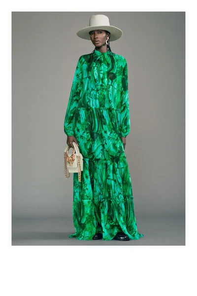 Look 10